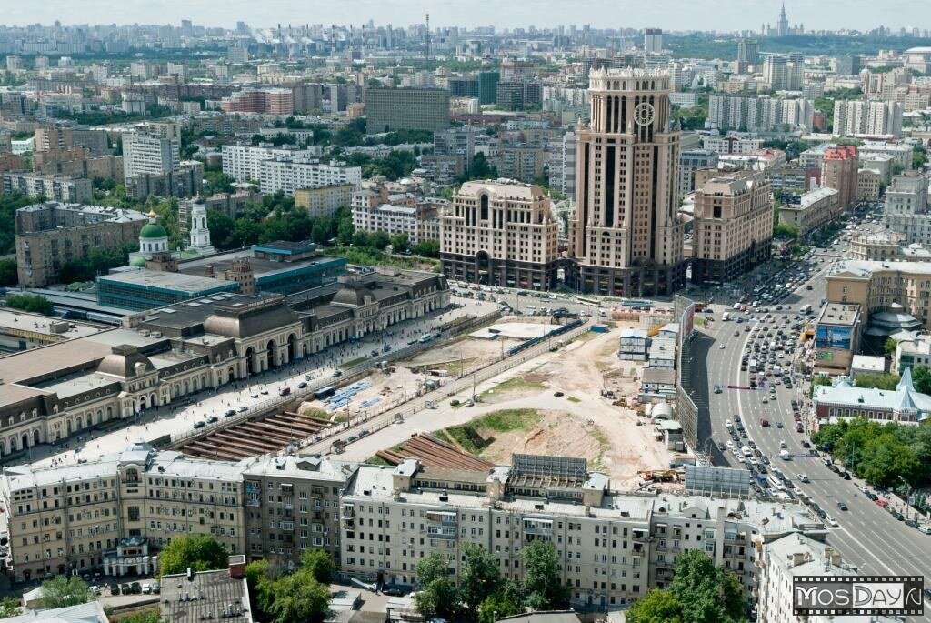 Г москва павелецкая. Площадь Павелецкого вокзала. Москва площадь Павелецкого вокзала. Площадь перед Павелецким вокзалом Москва. Павелецкая Плаза, площадь на Павелецком вокзале.