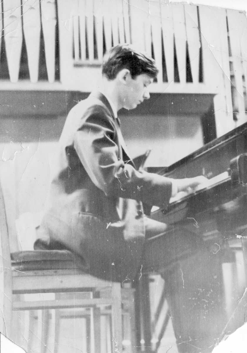 Сергей Дьячков - студент.