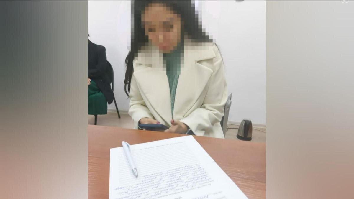    Женщина, предположительно, распивавшая алкоголь за рулем авто:t.me/POLICE_of_KZ