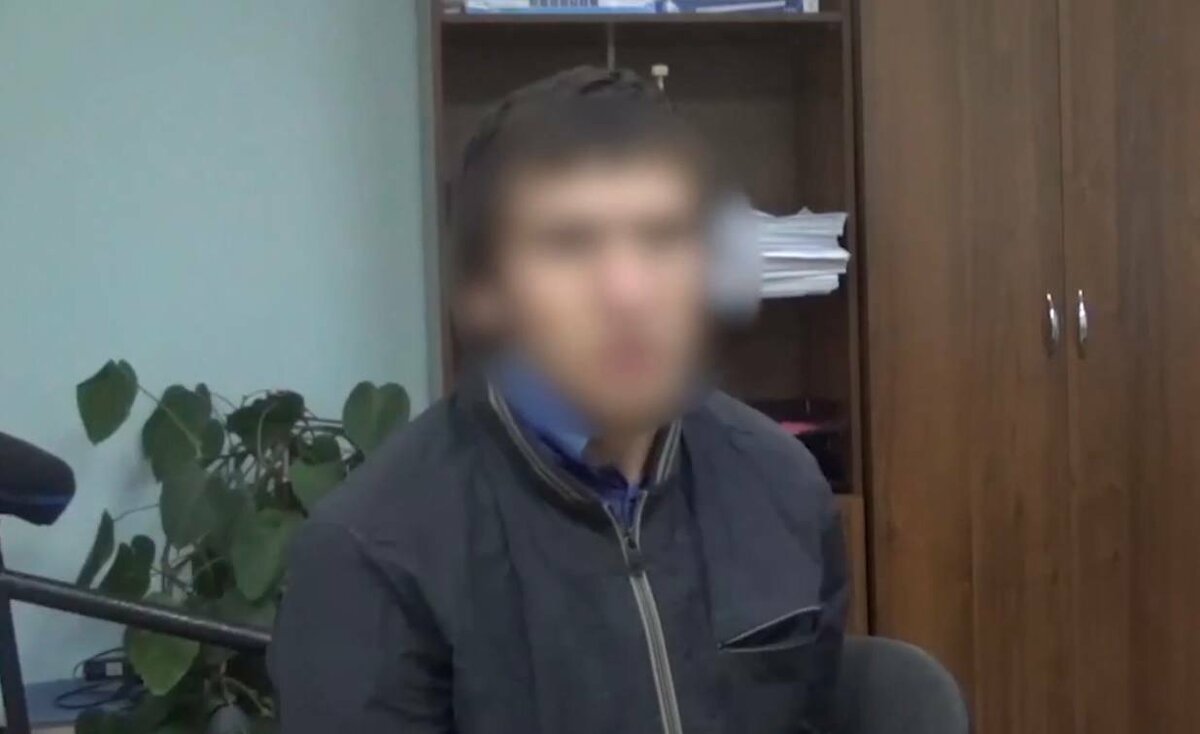     Парень изнасиловал знакомую в заброшенном доме, а потом задушил в камышах, сообщают прокуратура и следком региона.