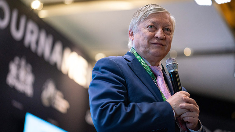    Анатолий Карпов.FIDE