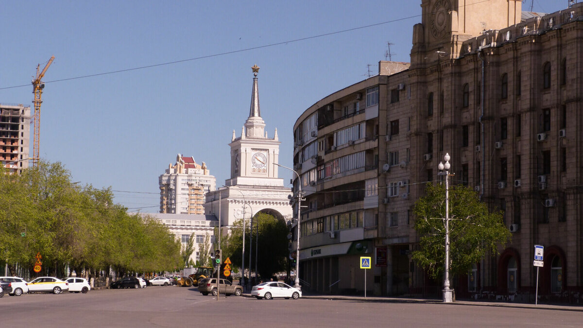     Сфера туризма переживает в России не лучшие времена. Часть офисов закрывается в крупных городах. Больше всего в Москве. Но с подачи федеральных СМИ почему-то в антилидерах оказался Волгоград.