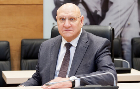 Профессор Алексей БУРОВ