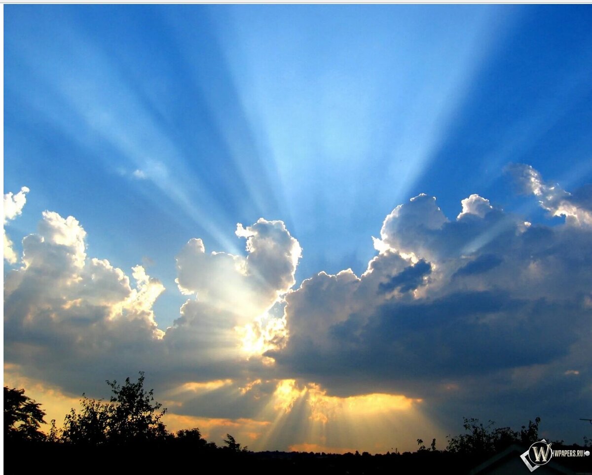 Картинка из сети Интернет. Источник: https://funart.pro/20798-solnce-iz-za-tuch-60-foto.html