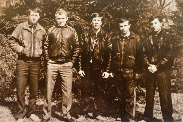    Первые «Калужские». Слева направо: Казак, Корсак, Леший, Кудрик, Чекулай