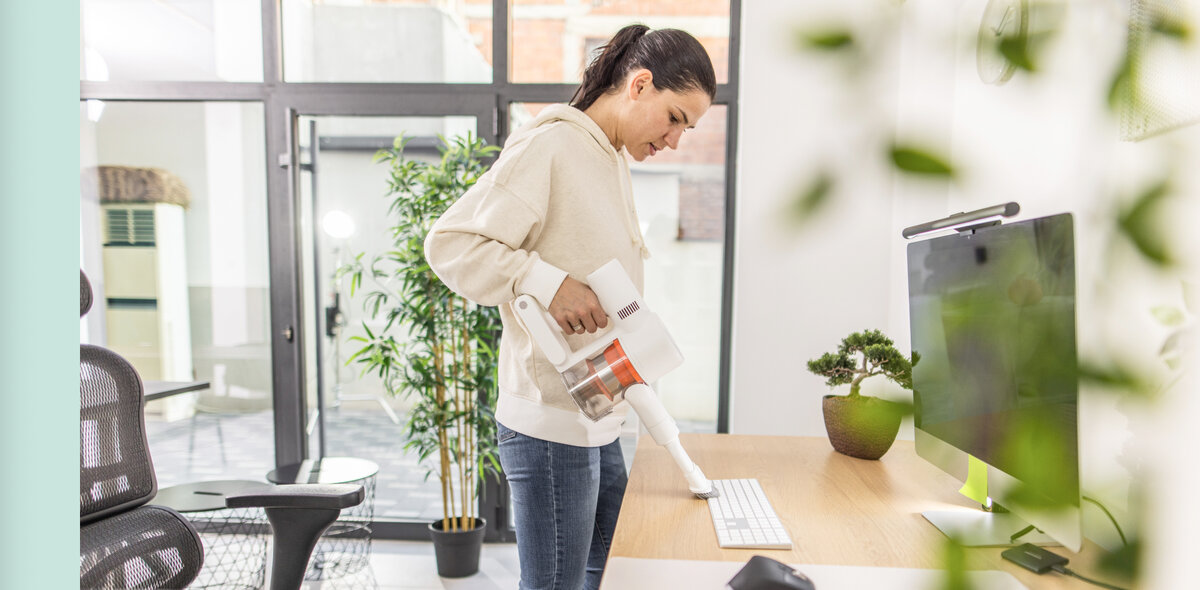 Оригинальный вариант подарка — пылесос для клавиатуры