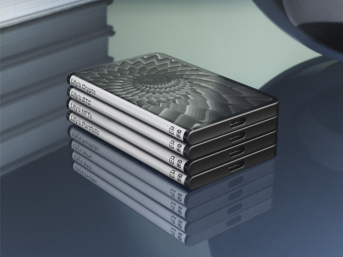    Криптокошелёк Ledger Stax получил сенсорный дисплей E-Ink