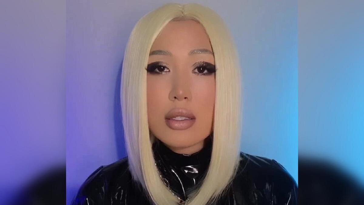    Айым Сейтметова:instagram.com/aiymsm