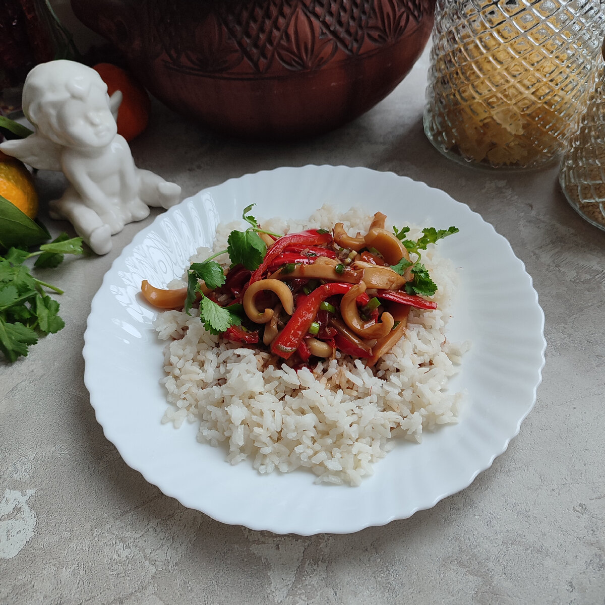 Кальмары со сладким перцем и имбирем, в корейском стиле - вкусно и просто.  | Мария Сурова - рецепты и советы | Дзен