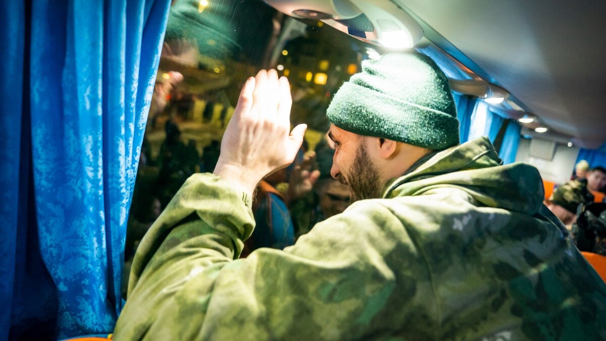    Жители Советского района и Югорска проводили добровольцев