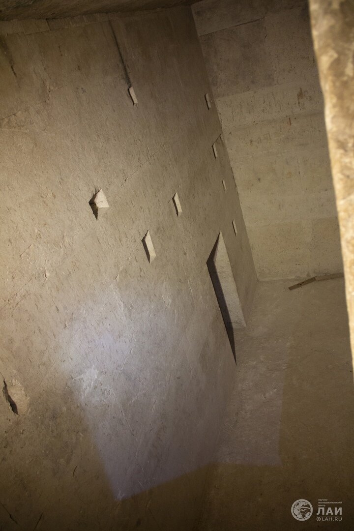 Внутренние помещения гробницы Сенусерта III. Автор фото: Наталья Носова