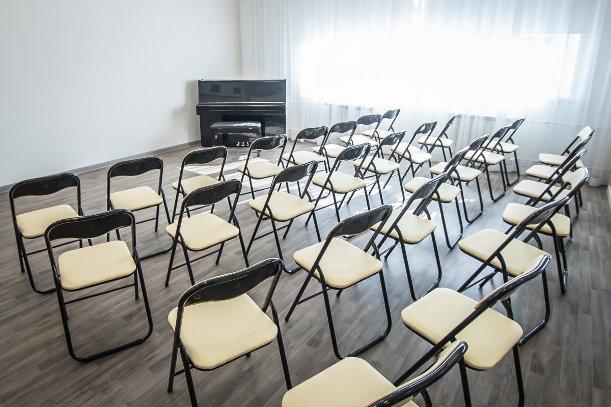    В Новосибирске вспомнили откровенные танцы учительницы в прямом эфире