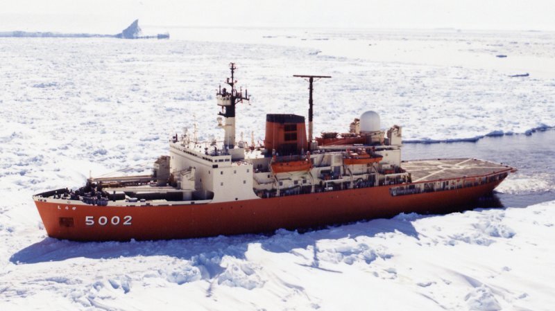 Новатэк научно-исследовательские. Shirase agb-5002. Ледокол кнр. Ледокол в антарктиде. Ледоколы японии.