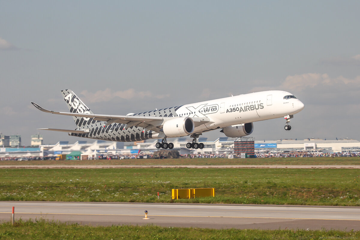 Начнем с самого большого - Airbus A350


