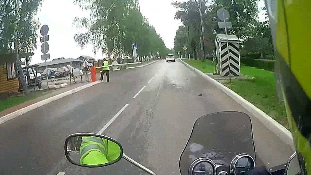 Хорошо хоть за выезд денег не берут )))