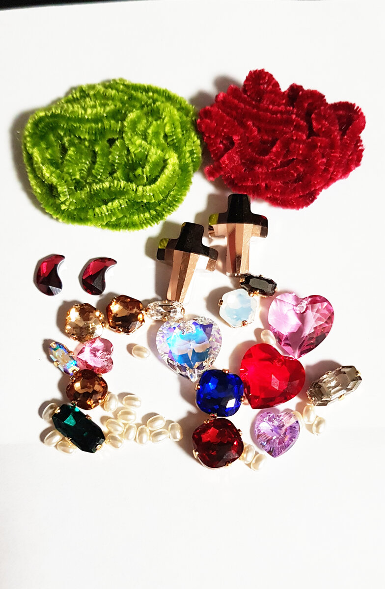 Элементы Сваровски и синель