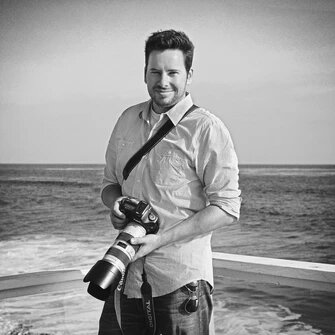 Майкл Освальд.