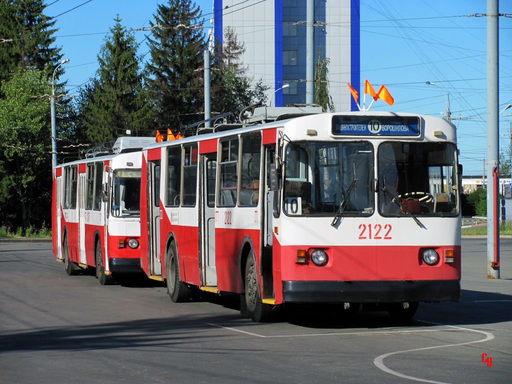 Фото сломанной троллейбуса ижевск. Троллейбус ижевск 4 троллейбус ижевск 4. Троллейбус ижевск 1315. Ижгэт трамвай и троллейбус. Троллейбус ижевск 2116.