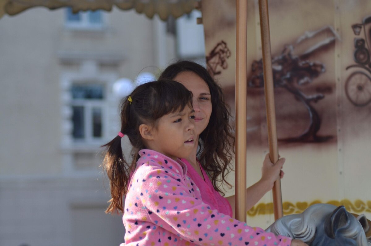 На каруселях