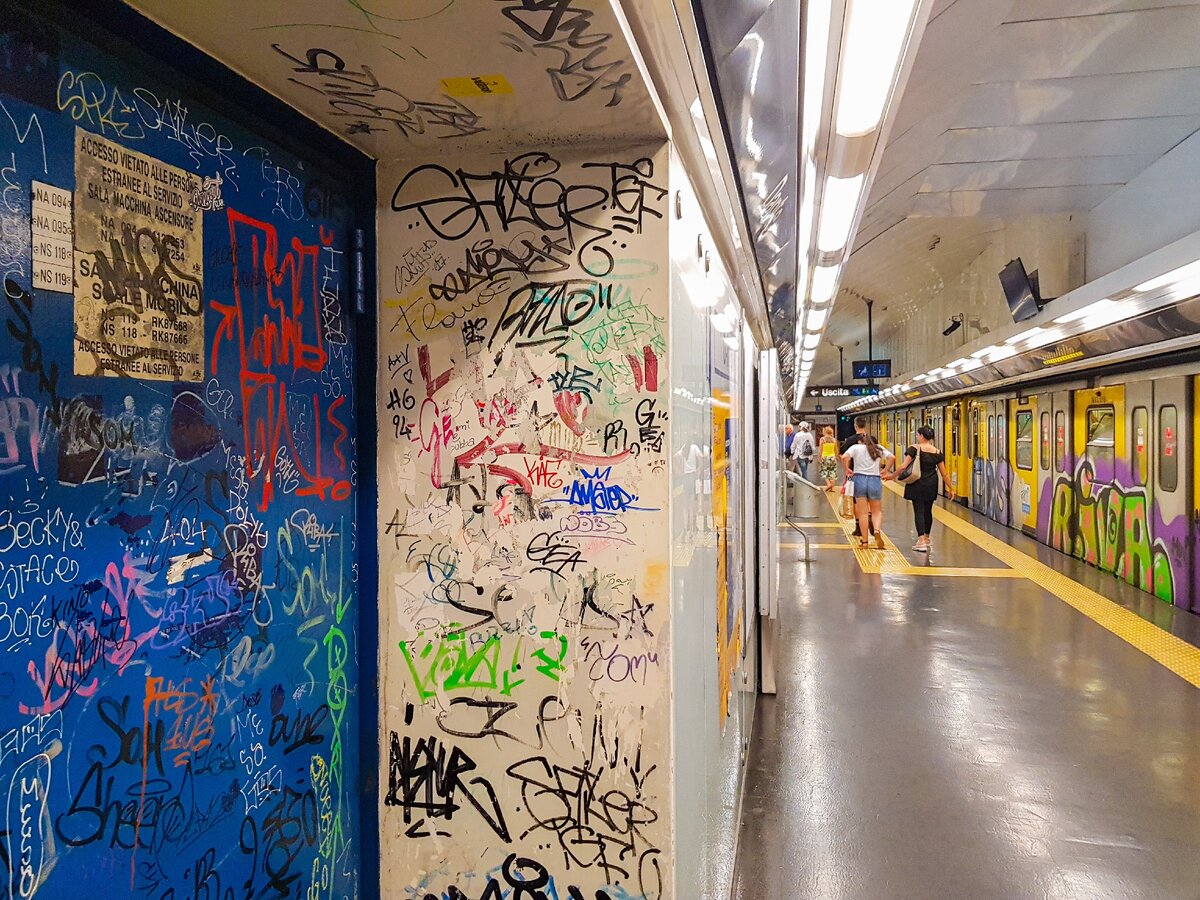 Метро - современное искусство?😂