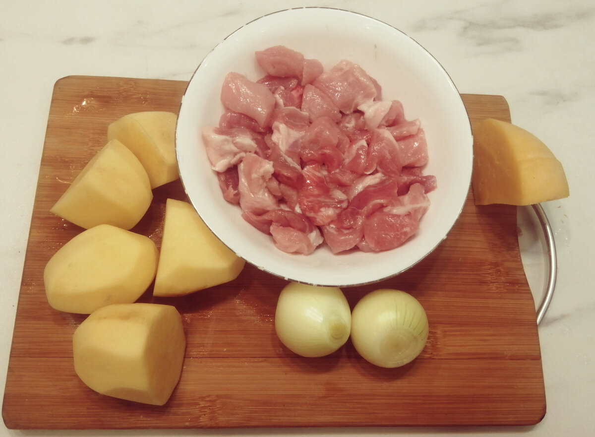 Как легко накормить семью из четырех человек. Картофельно-мясная запеканка.