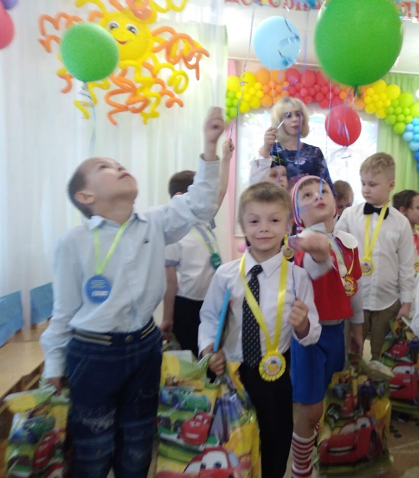 После праздника устроили фотосессию.