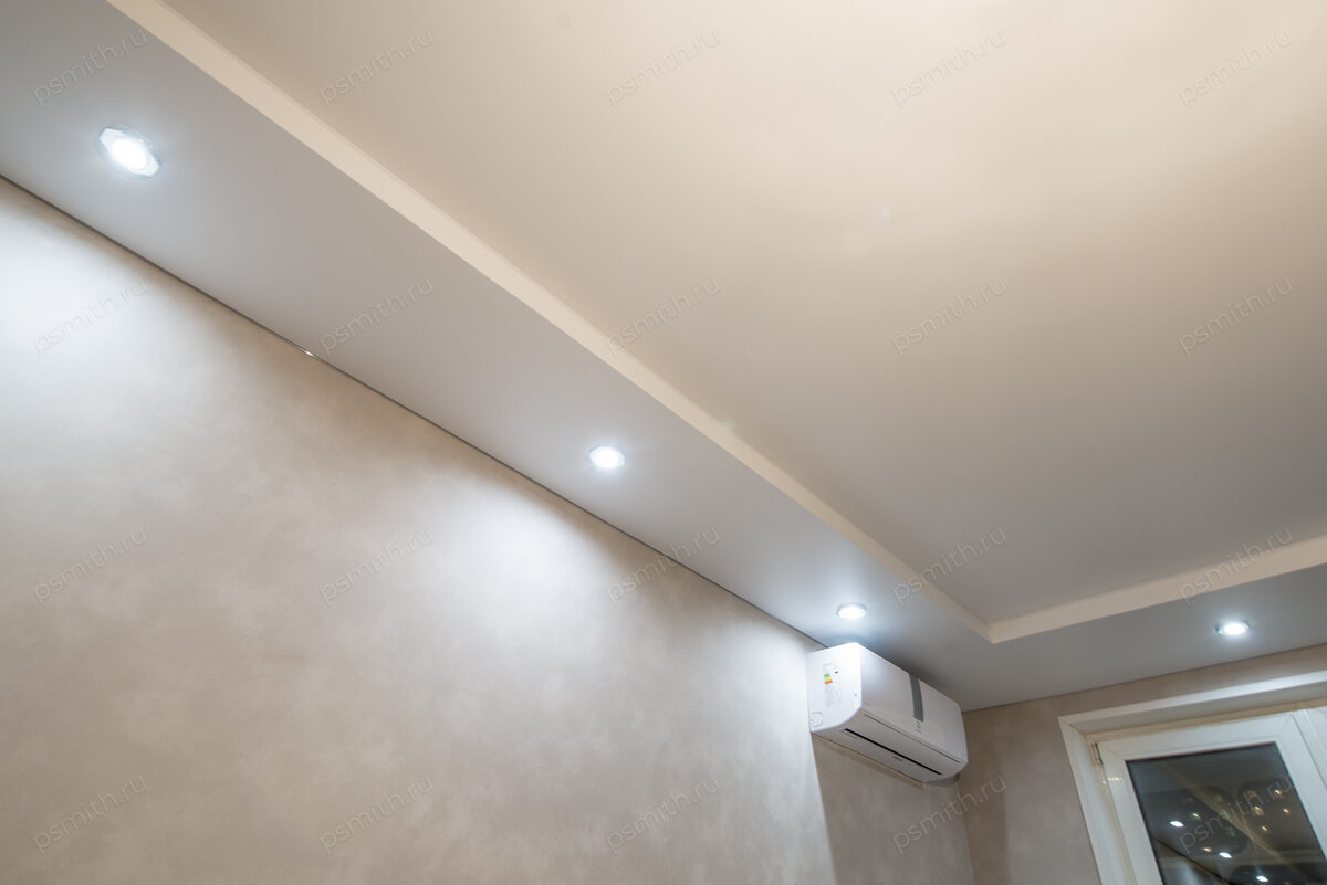 27 красивых натяжных потолков в зал: выбор материала и стиля | Потолки ...