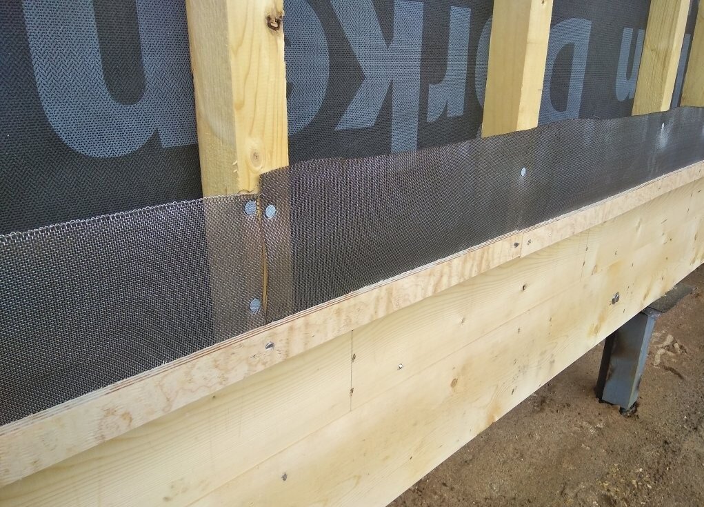 Металлическая сетка - анти-мышь)