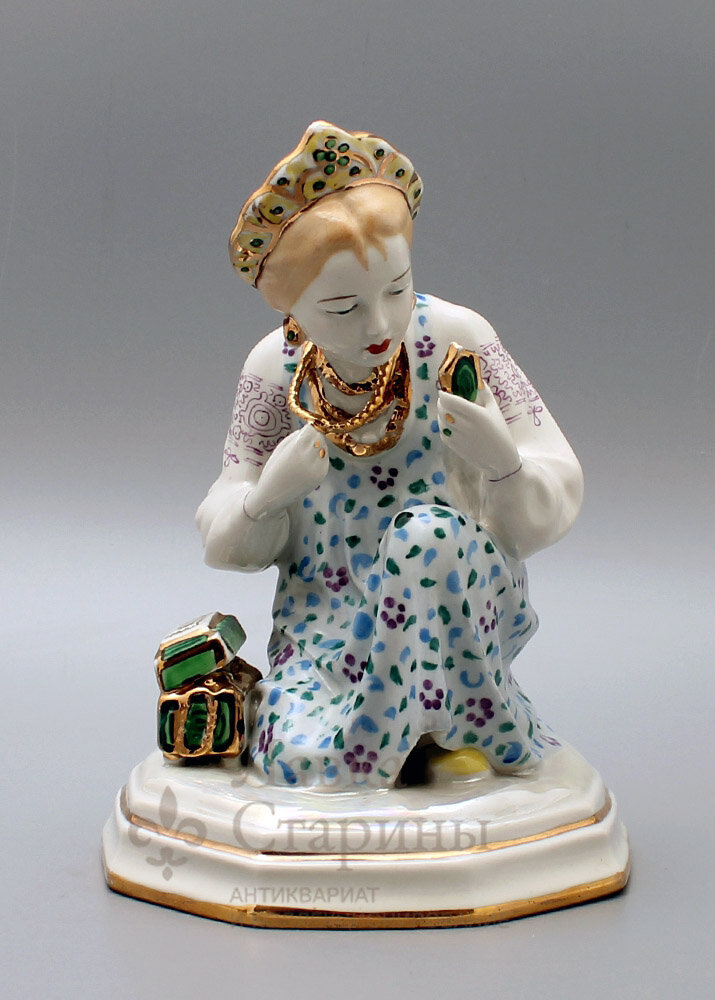 Статуэтка малахитовая шкатулка дулево. Фарфоровая малахитовая шкатулка. Дулевский фарфор малахитовая шкатулка. Дулевский фарфор малахитовая шкатулка. Дулевский фарфор малахитовая шкатулка.