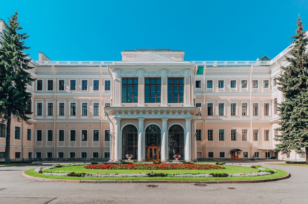 Архитектор аничкова дворца. Аничков дворец в Санкт-Петербурге. Аничков дворец Растрелли. Архитектор Земцов Аничков дворец. Аничков дворец /арх. Франческо Растрелли/.