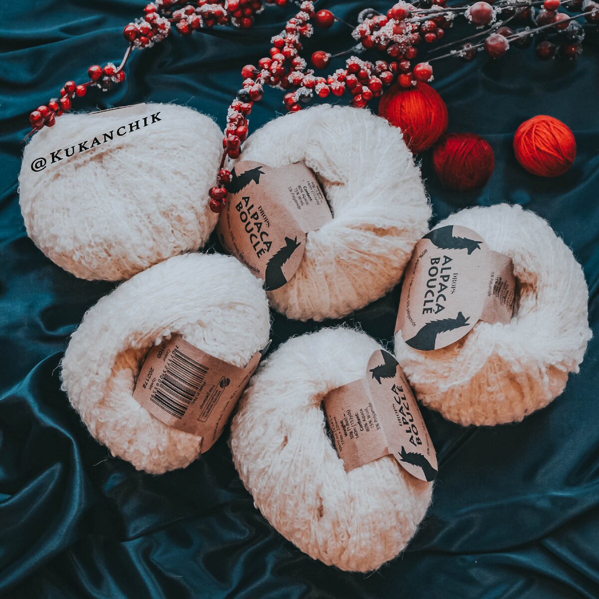 Пряжа Drops Alpaca Boucle белого цвета