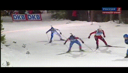 12.03.2011. Масс-старт. Мужчины. Эмиль-Хегле Свендсен уходит от Евгения Устюгова в борьбе за золотую медаль.