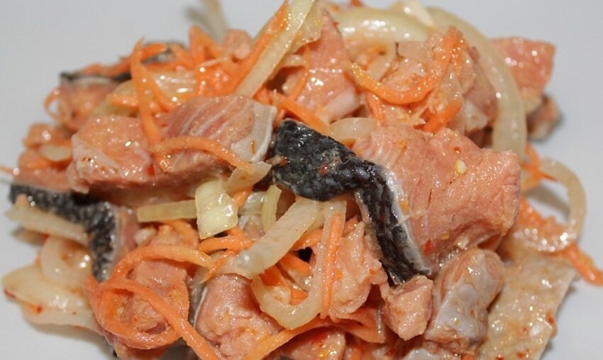 Очень вкусный рыбный салат к любому празднику