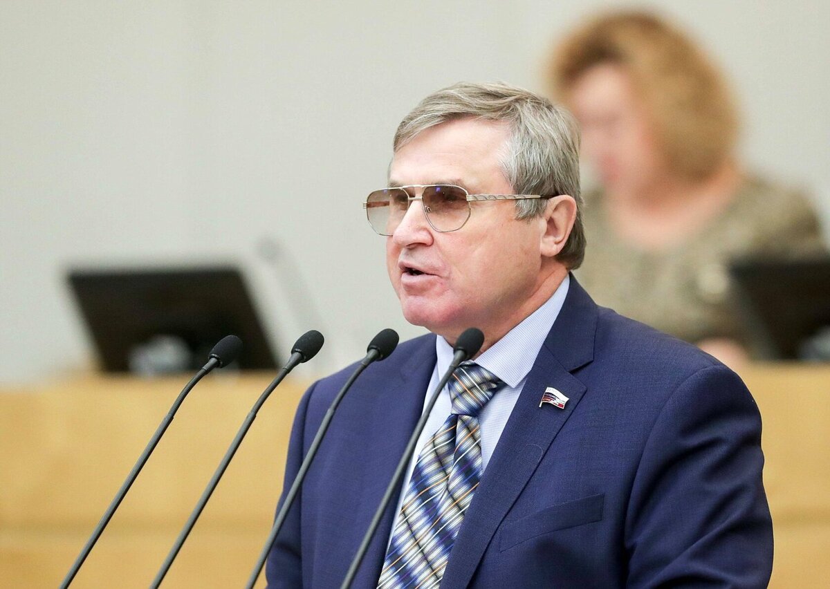 Олег Николаевич Смолин - Депутат Госдумы, первый зампред Комитета по образованию и науке  Источник ЯндексКартинки