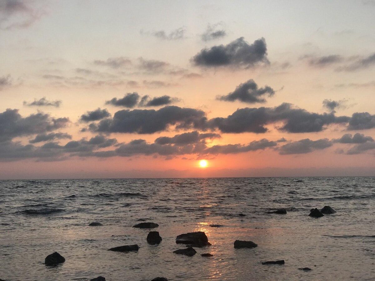 Каждый закат особенный