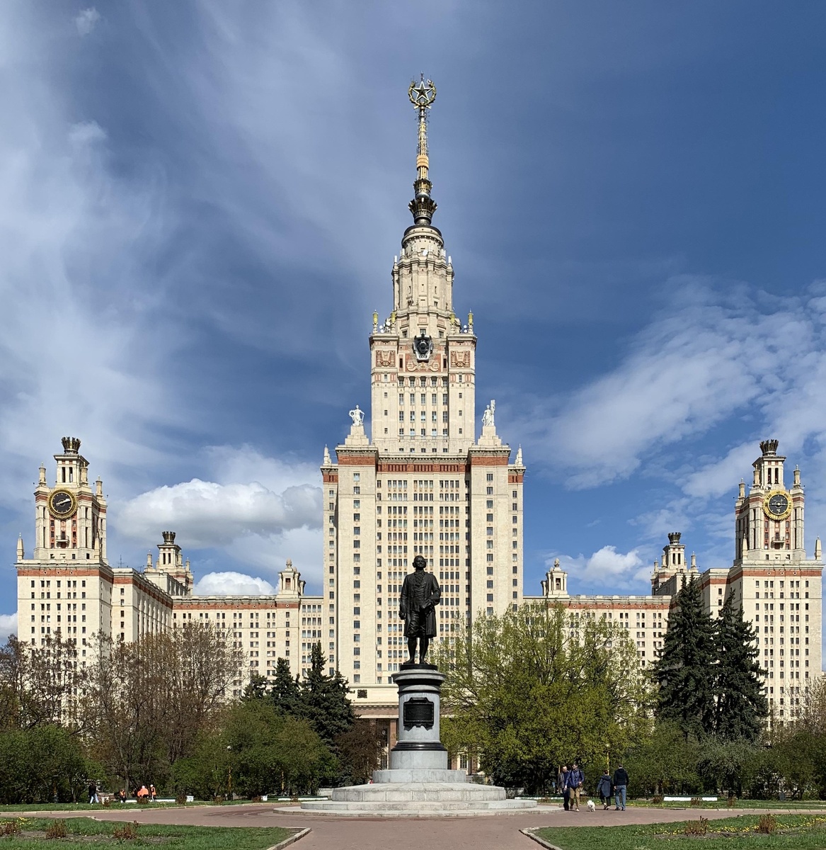 Фото 2019, а говорите: "образование не нужно", смотрите какое красивое) 