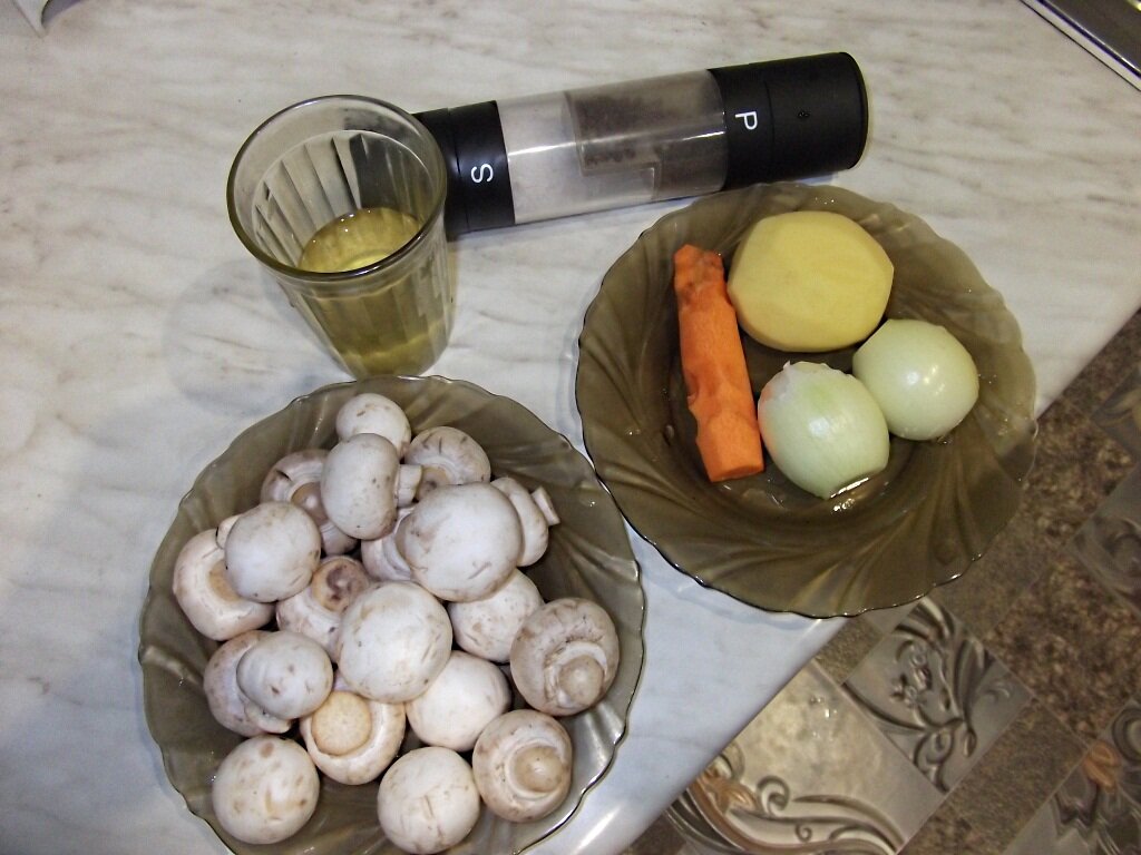 Вот все продукты, которые нам понадобятся для приготовления пасты.