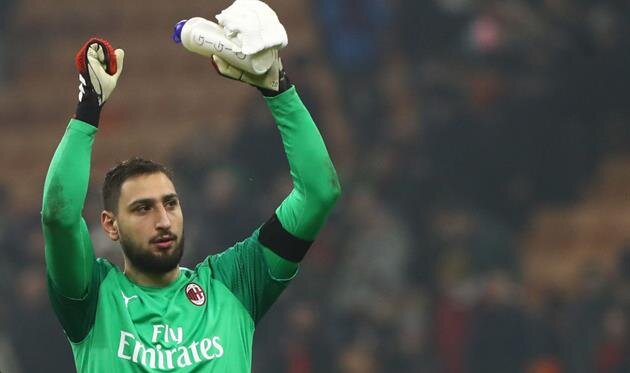 С момента дебюта за клуб, успел сыграть 223 игры, пропустив 234 мяча, сыграв 78 матчей на ноль.  За сборную: 18 матчей и 10 пропущенных голов.