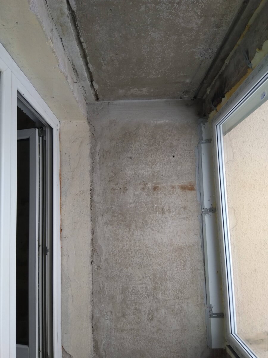 Всё тот же удручающий вид с другой стороны.