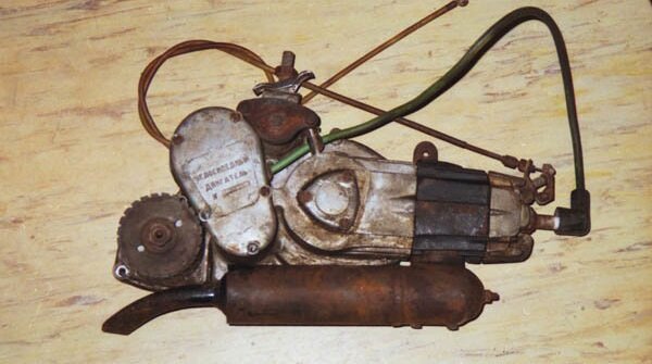 Вот что я нашёл в куче металлолома.