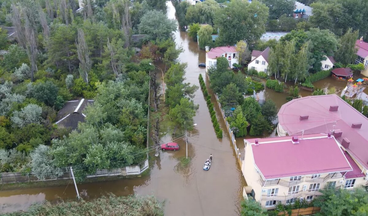 Последствия потопа в Джемете (Анапа) с высоты. Часть вторая: Гостевой и  Курортный проезды | Сибиряки на море | Дзен