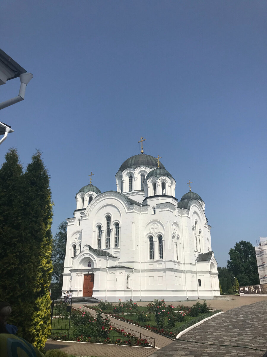 Спасо-Евфросиниевский женский монастырь. Обратите внимание на купола 