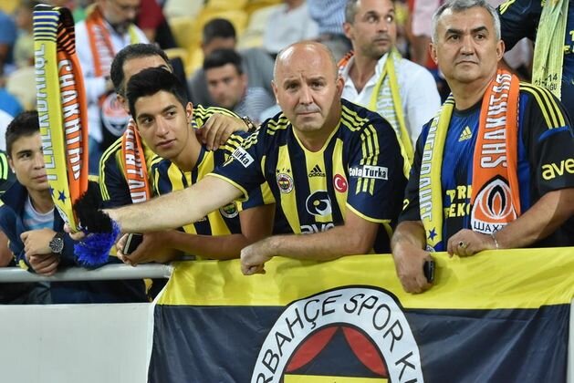    Болельщики «Фенербахче» (cc) Football.ua