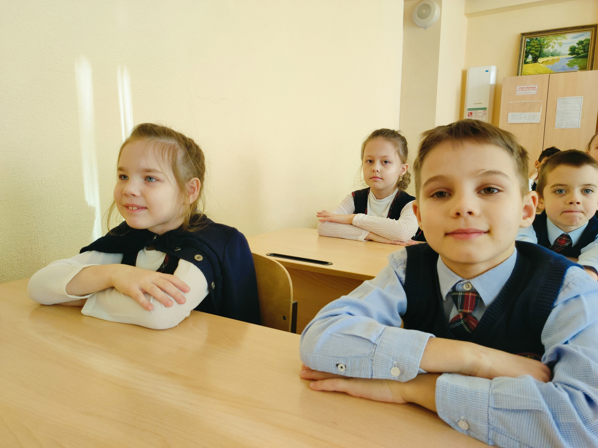 Обычные российские школьники(из сети)