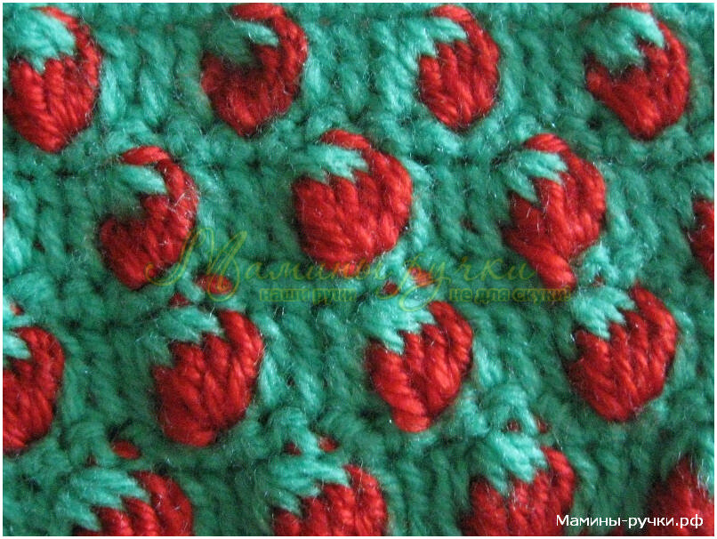 Данный узор для вязания крючком вяжется двумя цветами: красным и зеленым.
