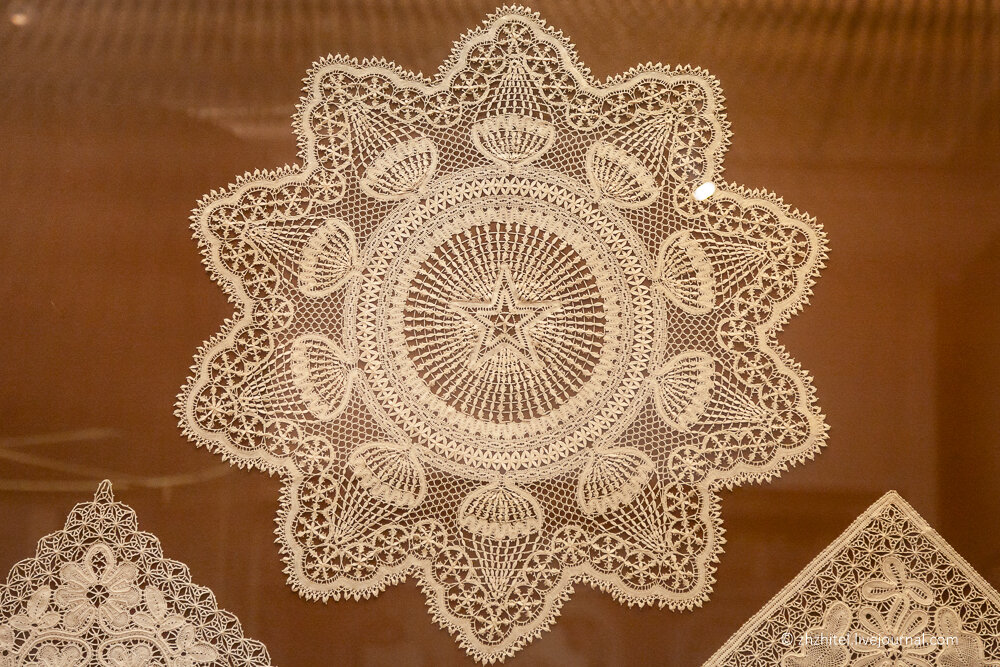 Как органично вписались парашюты