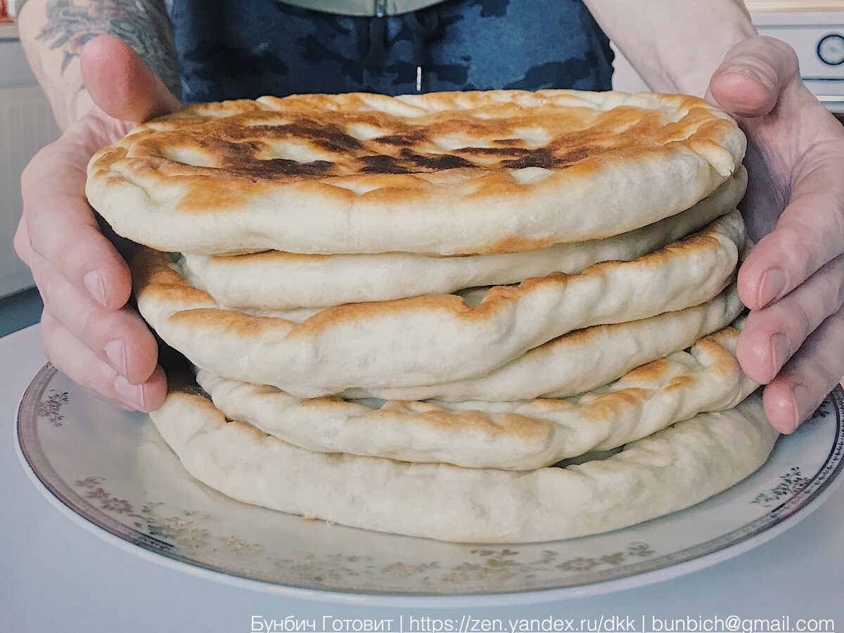 Быстрые хачапури с сыром сулугуни без дрожжей