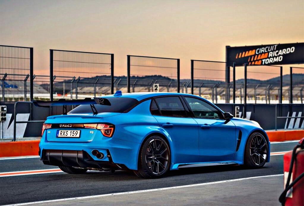 Автомобиль создан теми же людьми, которые выпустили на свет 450-сильный Volvo C30 и 508-сильный Volvo S60. Сейчас авто проходит испытания на испанских дорогах общего пользования.