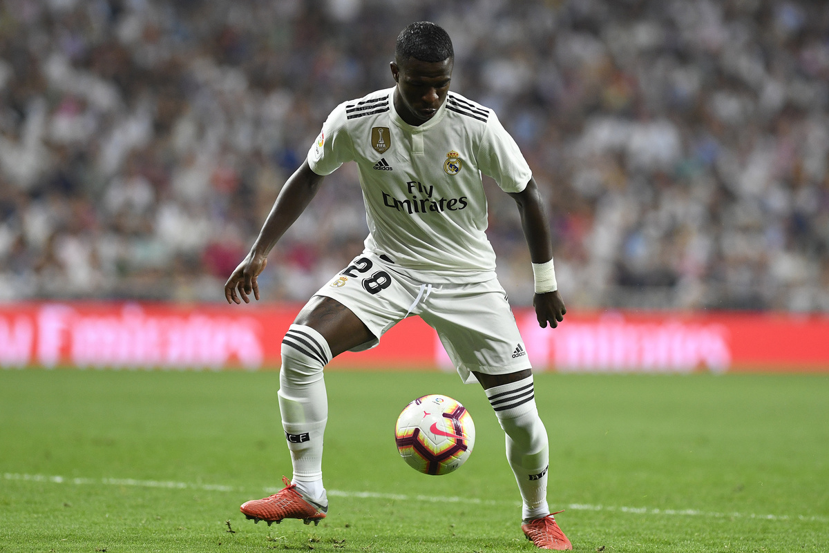 Этот юный бразилец умеет работать с мячом