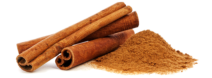 Корица отбивает желание съесть чего-нибудь сладенького, так как контролирует скачки инсулина в крови после еды. А именно это является основной причиной чувства голода спустя некоторое время после прима пищи.